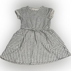Cat & Jack Girls Striped Short Sleeve Dress Gray White M (7/8) Pockets Casual